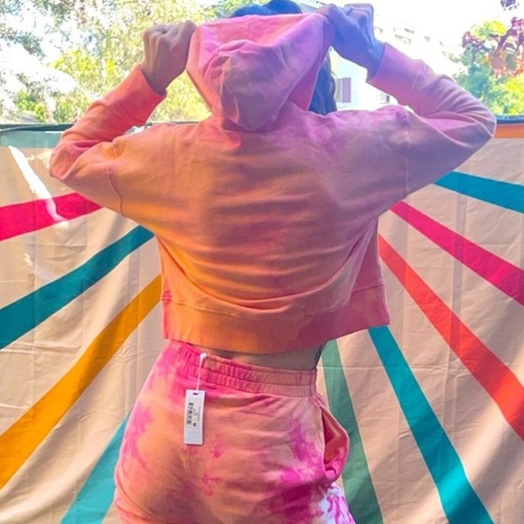 Frankie’s Bikinis NWT Burl Sweatshirt in Sherbert Tie Die Size Small - Picture 12 of 12